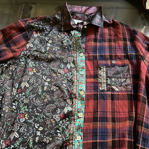 John Mark Floral Plaid Mixed Print Yarn Dye Long Sleeve Button Down Tunic. - Picture 5 of 12